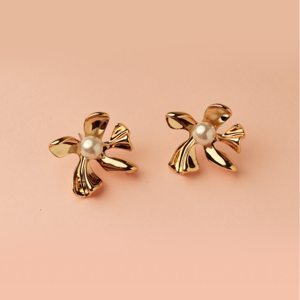 Blooming Pearl Petal Earrings