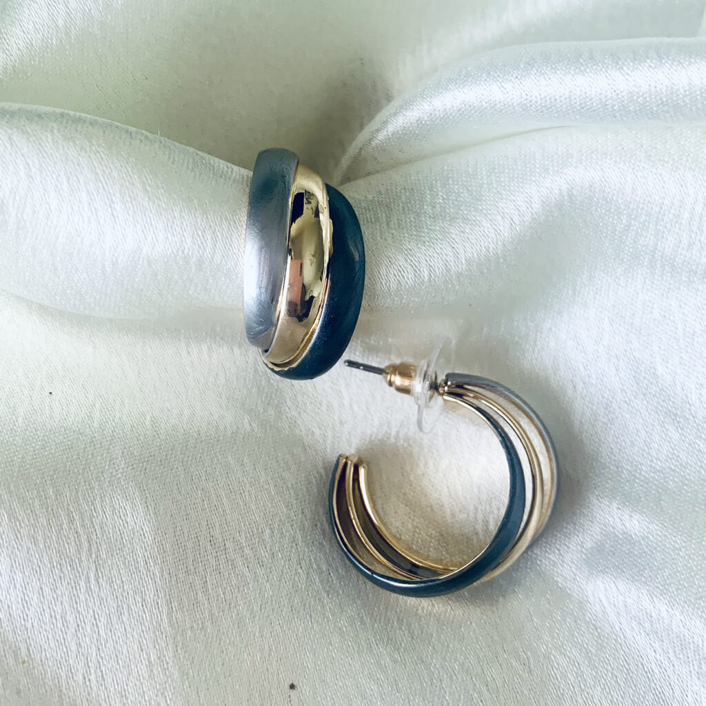 Enchanted Arc Loop Earring