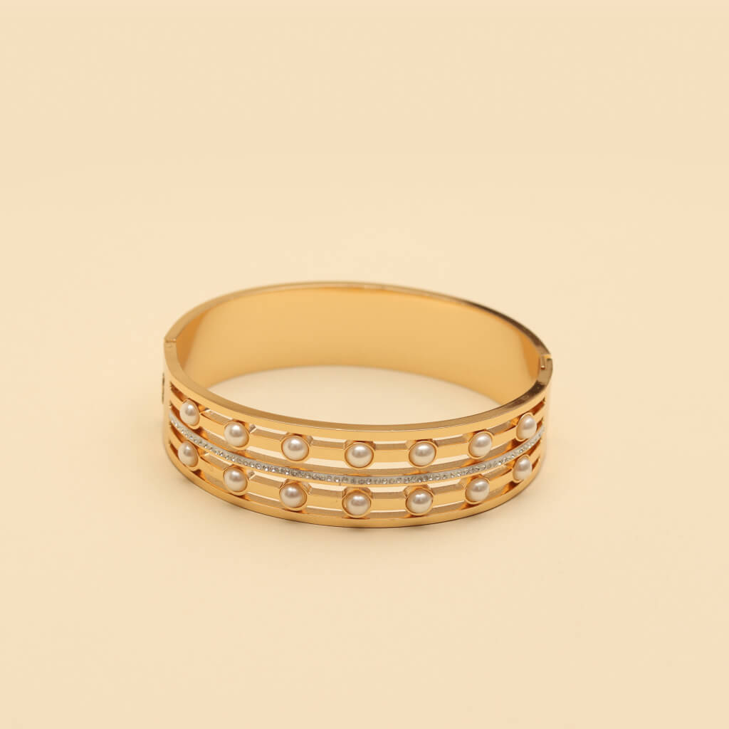 Gilded Ocean Pearl Bracelet