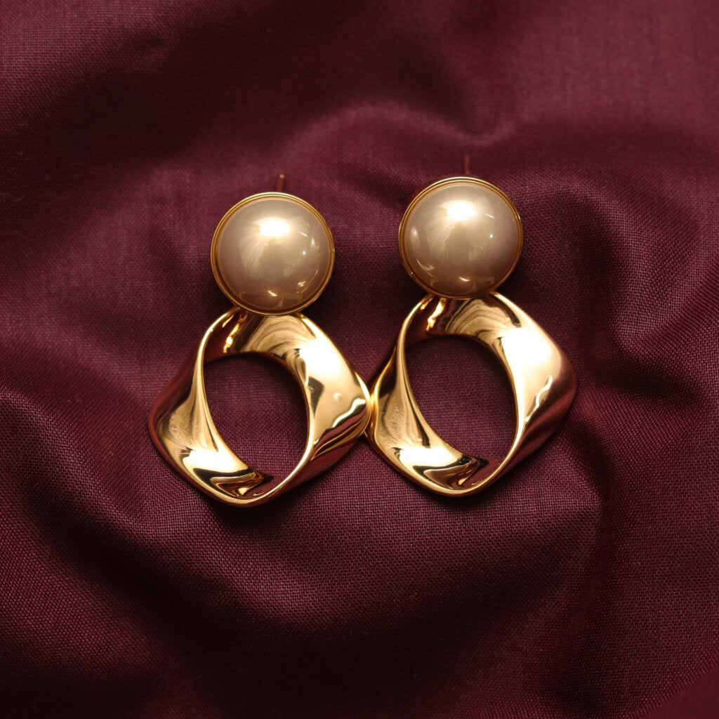 Lustrous Wave Drop Earring