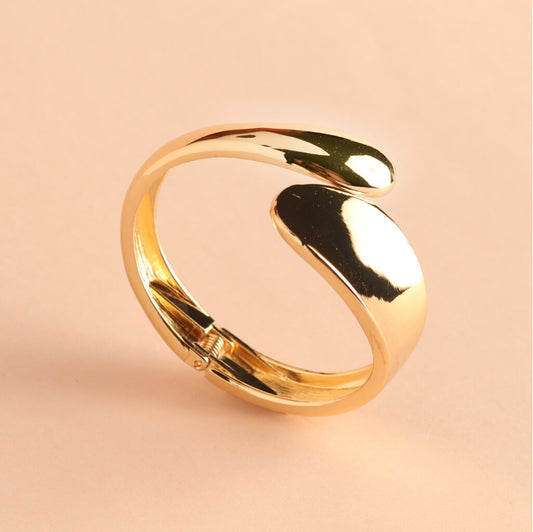 Minimalist Gold Statement Bracelet