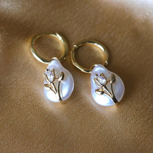 Tulip Pearl Teardrops Earrings