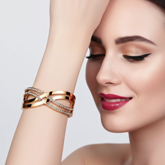 Twilight Curve Gold Bracelet with Diamond Shine