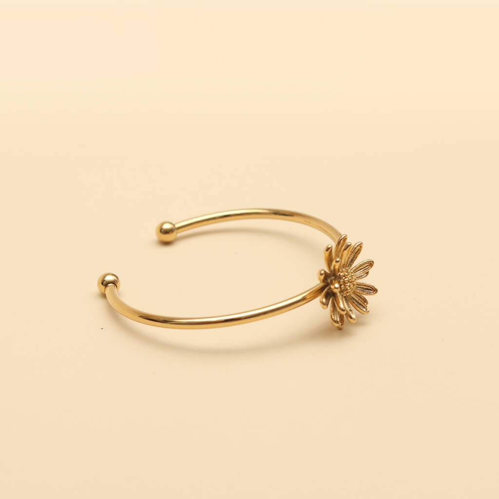 Daisy Solitaire Bangle Bracelet