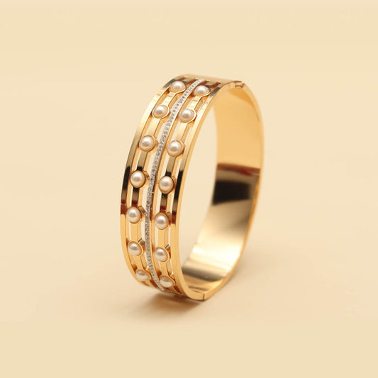 Gilded Ocean Pearl Bracelet