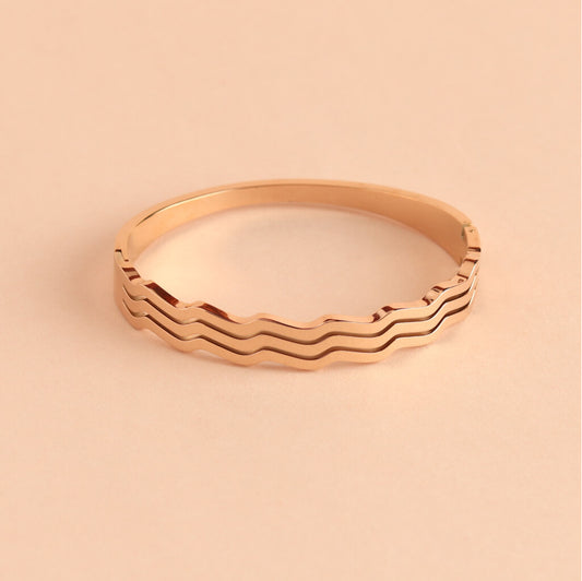 Gold Wave Design Bracelet