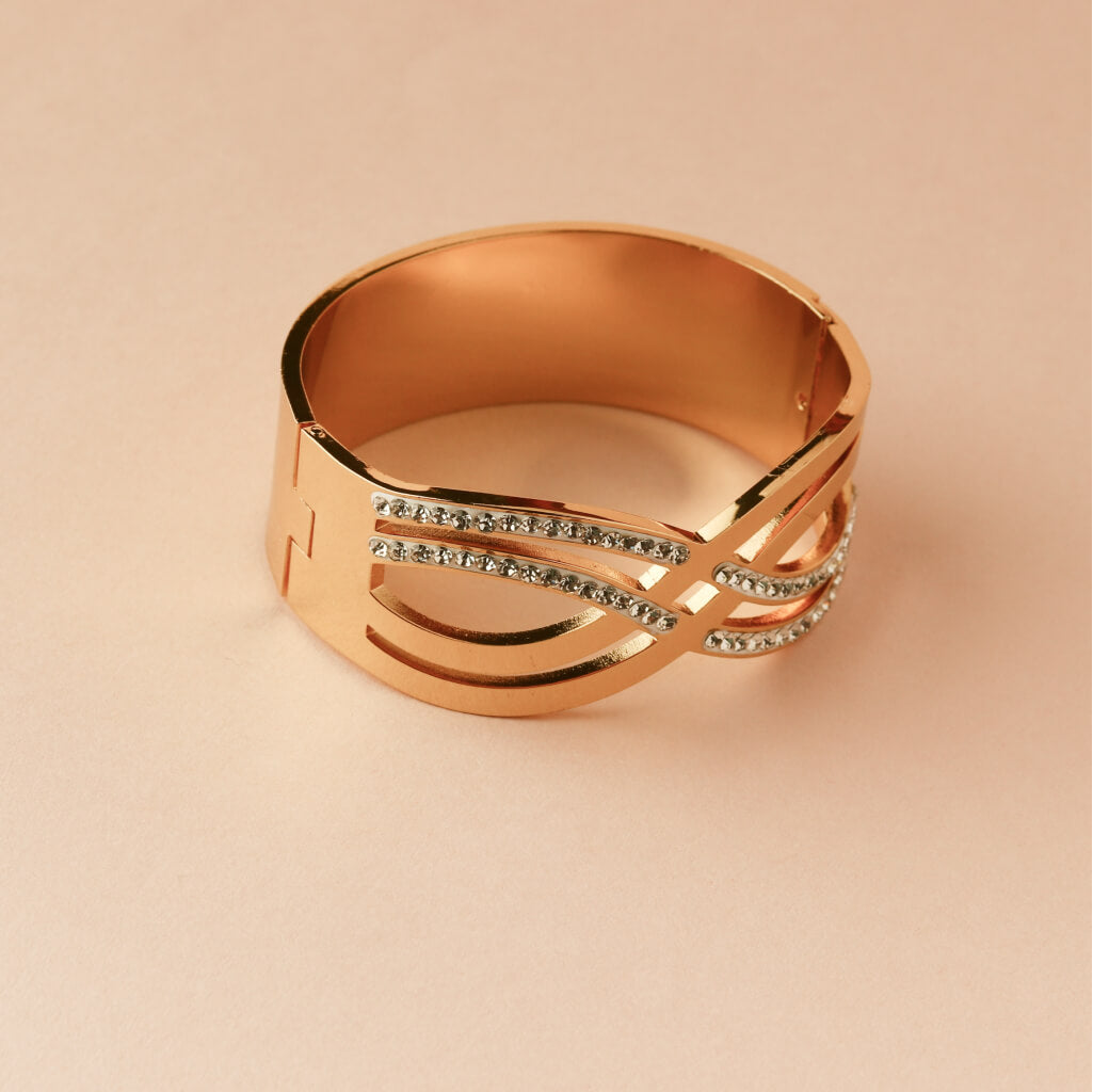 Twilight Curve Gold Bracelet with Diamond Shine